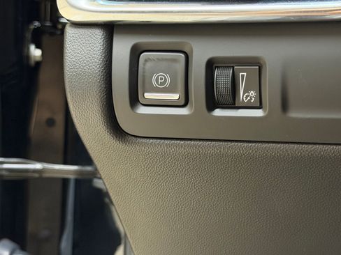 Certified 2023 Cadillac XT4 Premium Luxury w/ Driver Assist Package FWD image 16