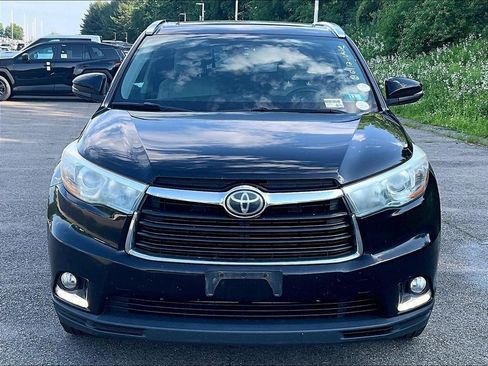 Used 2015 Toyota Highlander Limited Platinum AWD/4WD image 2