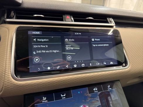 Used 2018 Land Rover Range Rover Velar S AWD/4WD image 26
