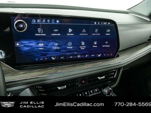 Used 2025 Chevrolet Tahoe LT RWD image 12