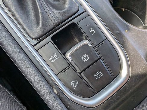 Used 2019 Hyundai Santa Fe SEL image 24