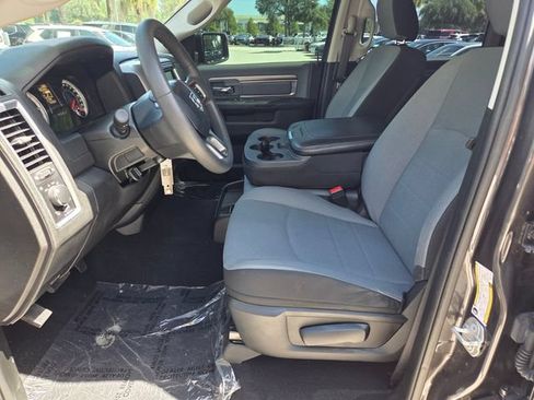 Used 2021 RAM 1500 Classic SLT RWD image 5