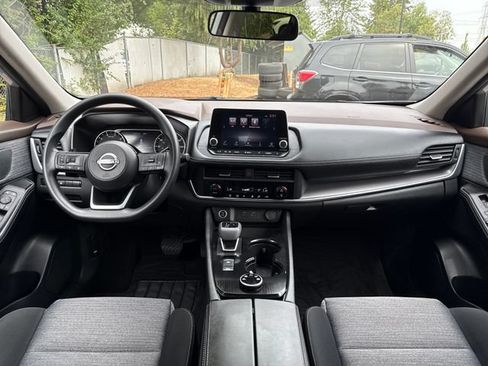 Used 2023 Nissan Rogue SV AWD/4WD image 11