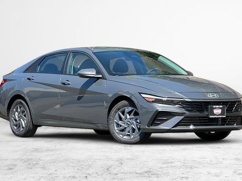 New 2026 Hyundai Elantra Hybrid FWD image 2