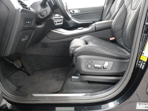 Used 2024 BMW X5 xDrive40i w/ Parking Assistance Package AWD/4WD image 30