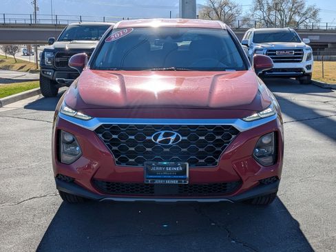 Used 2019 Hyundai Santa Fe SE image 8