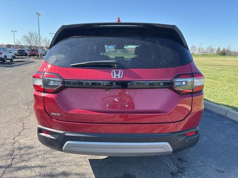 Used 2025 Honda Pilot EX-L image 10