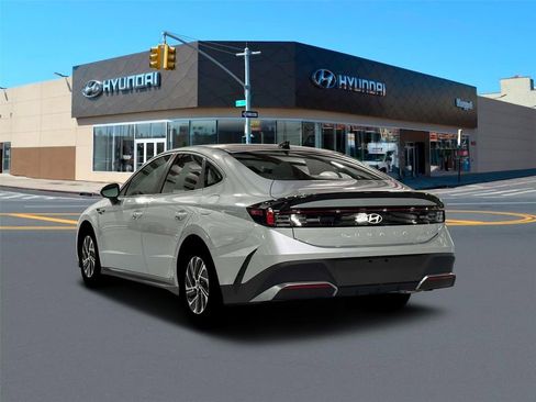 New 2026 Hyundai Sonata Blue FWD image 5