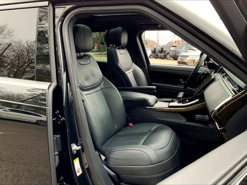 Used 2025 Land Rover Range Rover Sport Dynamic SE image 8