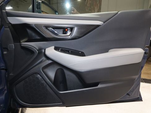 Used 2025 Subaru Outback Premium image 19