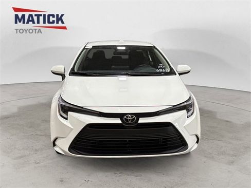 New 2026 Toyota Corolla LE image 2