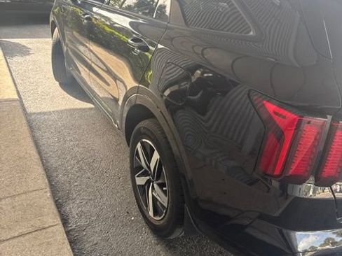 Used 2023 Kia Sorento S FWD image 12