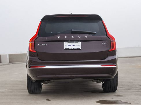 New 2025 Volvo XC90 B6 Core w/ Climate Package image 6