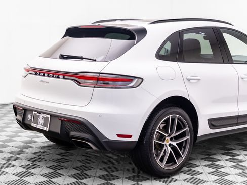 Certified 2026 Porsche Macan AWD/4WD image 36