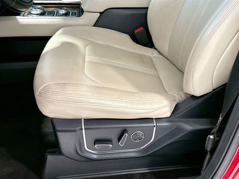 Used 2021 Ford Expedition Max Platinum image 18