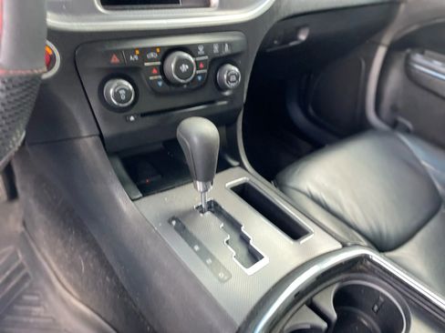 Used 2013 Dodge Charger SE RWD image 24