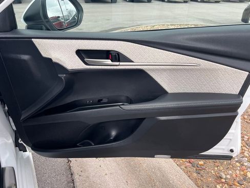 Used 2025 Toyota Camry XLE w/ Premium Plus Package image 29