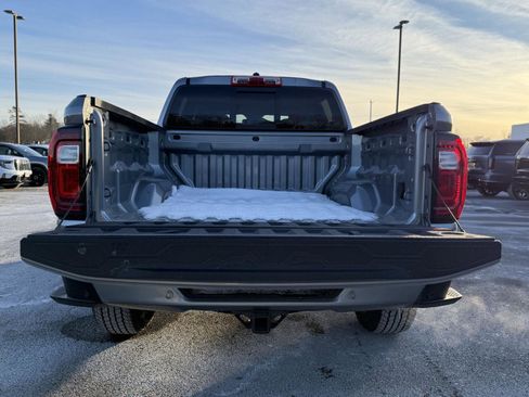 New 2026 GMC Canyon Elevation w/ Convenience Package image 9