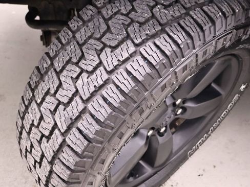 Used 2017 RAM 1500 Express w/ Black Ram 1500 Express Group AWD/4WD image 36