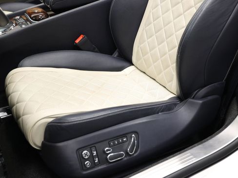 Used 2017 Bentley Continental GT image 20