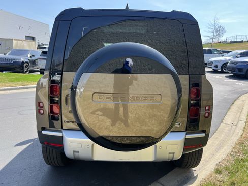 Certified 2023 Land Rover Defender 90 S image 6