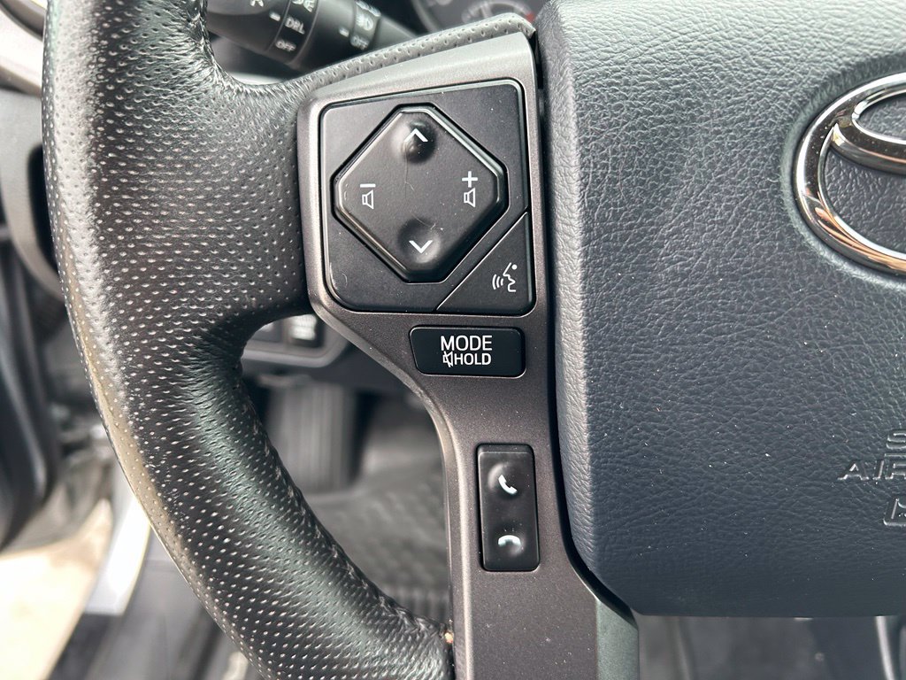 Used 2019 Toyota Tacoma TRD Off-Road w/ Technology Package AWD/4WD image 13