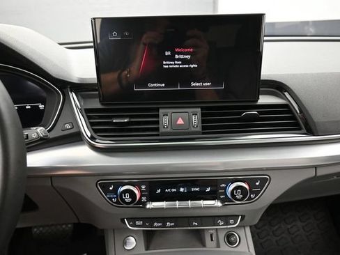 Used 2023 Audi Q5 2.0T Premium Plus w/ Premium Plus Package AWD/4WD image 10