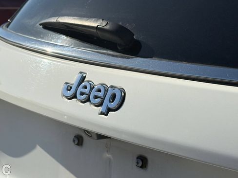 Used 2021 Jeep Compass Limited AWD/4WD image 12