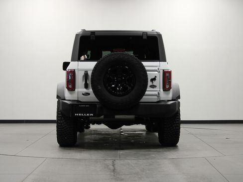 Used 2024 Ford Bronco Wildtrak image 5