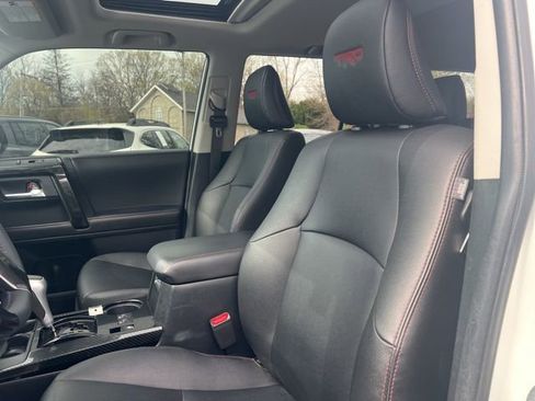 Used 2022 Toyota 4Runner TRD Off-Road Premium w/ TRD Black Wheel Package (TMS) AWD/4WD image 3