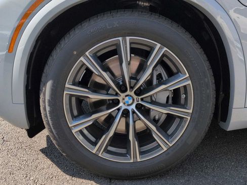 Used 2026 BMW X5 xDrive50e w/ M Sport Package AWD/4WD image 14