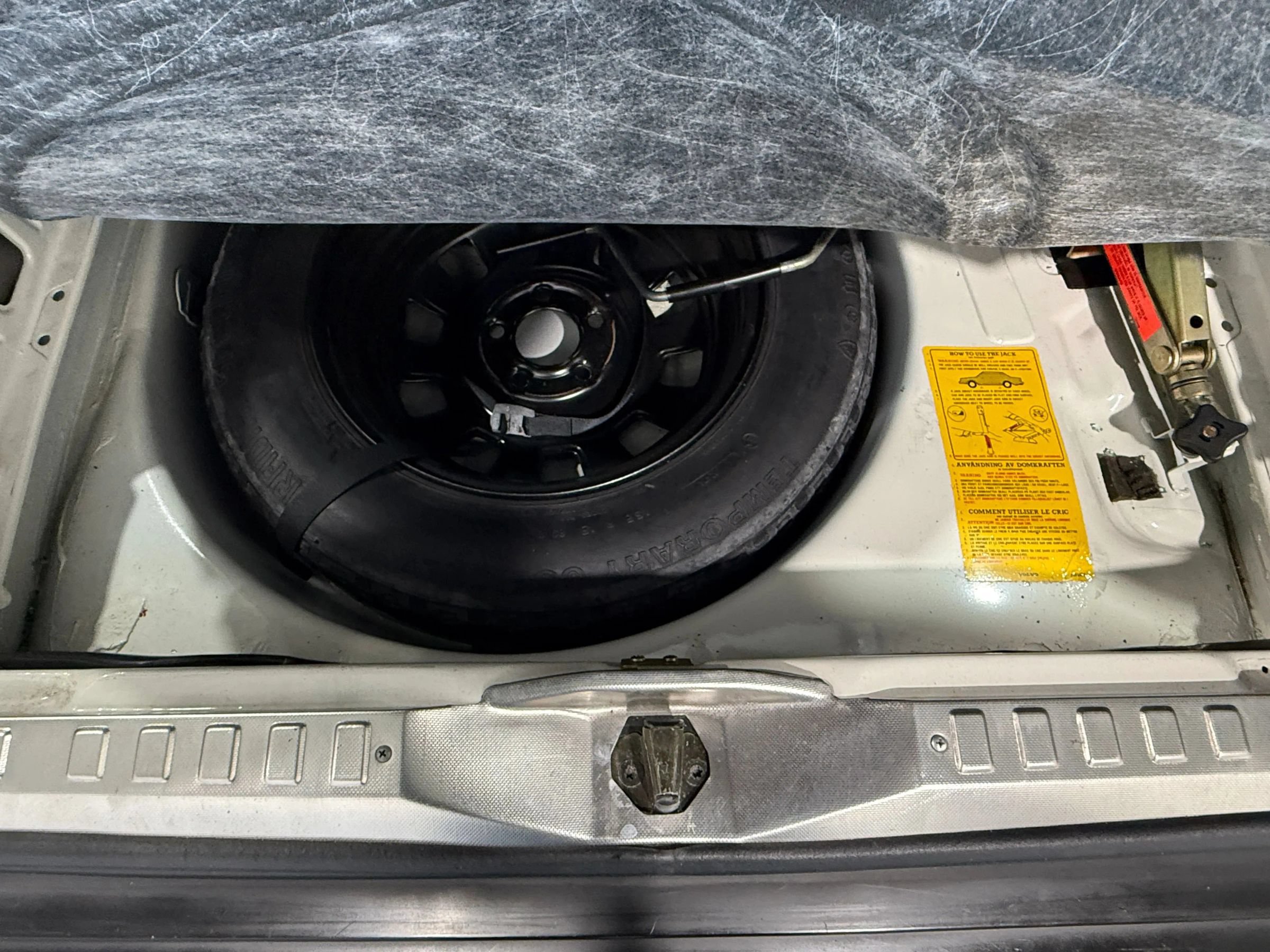 Used 1988 Volvo 740 GLE RWD image 55