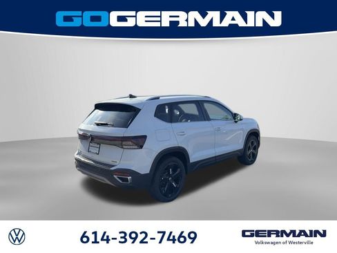 New 2026 Volkswagen Taos SEL image 9