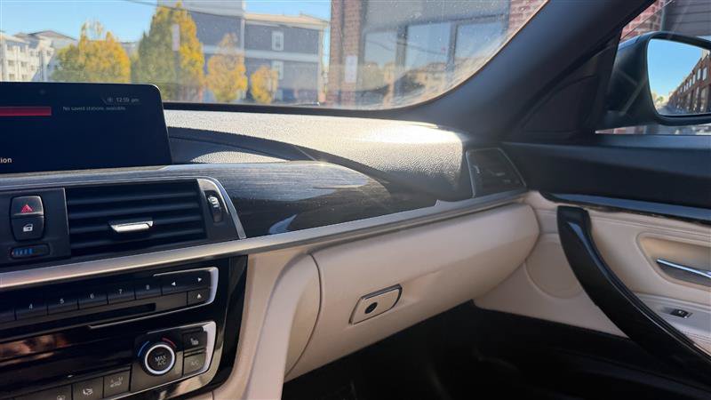 Used 2018 BMW 330i Gran Turismo xDrive AWD/4WD image 37