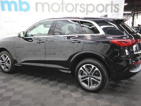 Used 2025 Audi Q5 Premium w/ Convenience Package AWD/4WD image 3