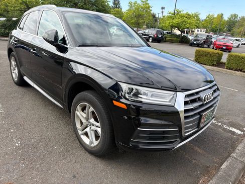 Used 2019 Audi Q5 2.0T Premium w/ Convenience Package AWD/4WD image 3