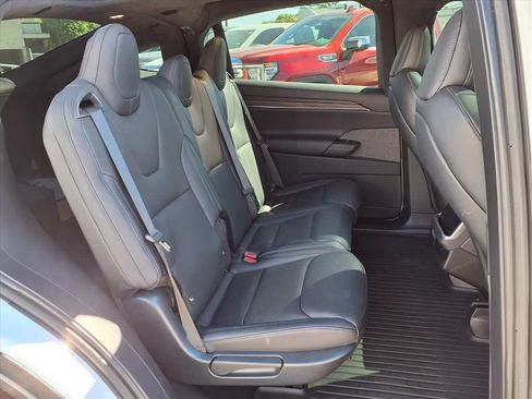 Used 2024 Tesla Model X Base image 9