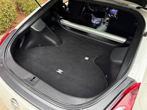 Used 2020 Nissan 370Z Coupe image 56