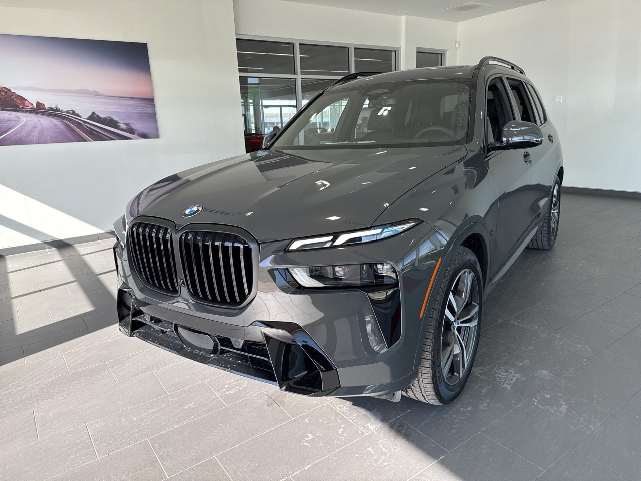 New 2026 BMW X7 xDrive40i w/ M Sport Package AWD/4WD image 3