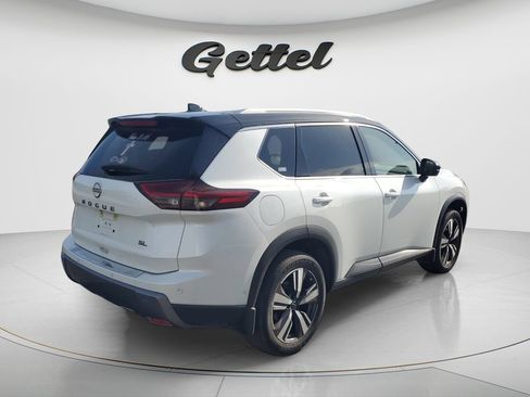 Used 2024 Nissan Rogue SL w/ SL Premium Package FWD image 5