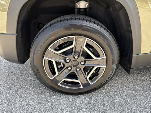 New 2026 Jeep Cherokee Laredo AWD/4WD image 18