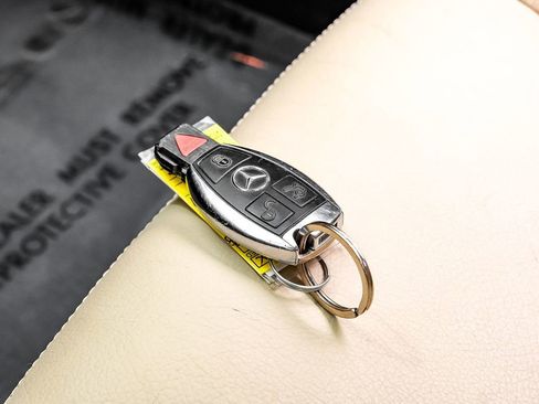 Used 2011 Mercedes-Benz SLK 300 image 45