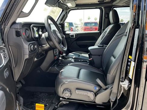 New 2025 Jeep Wrangler Rubicon w/ Convenience Group image 30