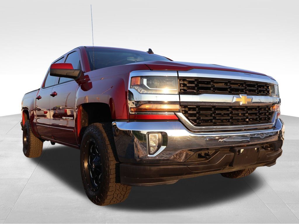 Used 2018 Chevrolet Silverado 1500 LT w/ All Star Edition AWD/4WD image 13