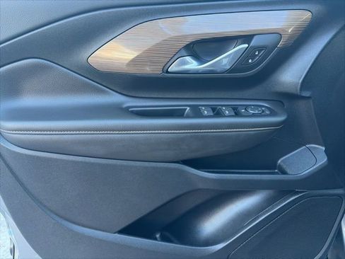 Used 2020 GMC Terrain SLE image 17