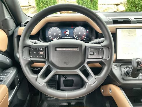 Used 2026 Land Rover Defender 110 S AWD/4WD image 21