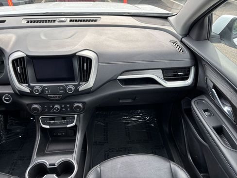 Used 2024 GMC Terrain SLT image 37