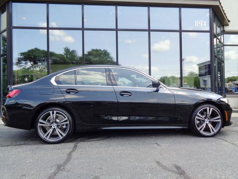 Used 2023 BMW 330i xDrive Sedan w/ Premium Package AWD/4WD image 4