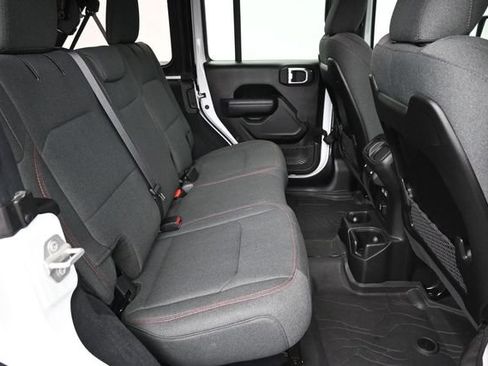 Used 2024 Jeep Wrangler Unlimited Rubicon AWD/4WD image 14