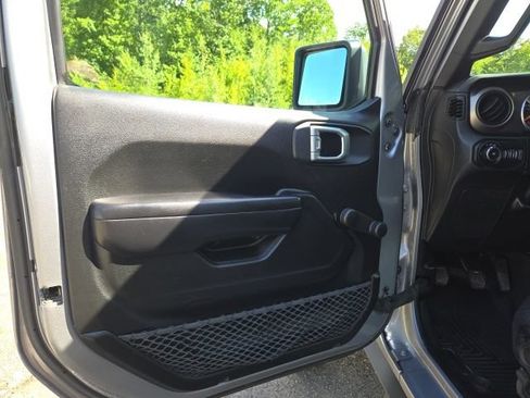 Used 2019 Jeep Wrangler Sport AWD/4WD image 27